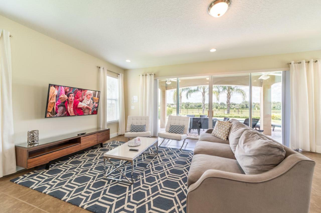 Brilliant Home Near Disney World With Foosball Table By Rentyl - 7707B Орландо Екстериор снимка